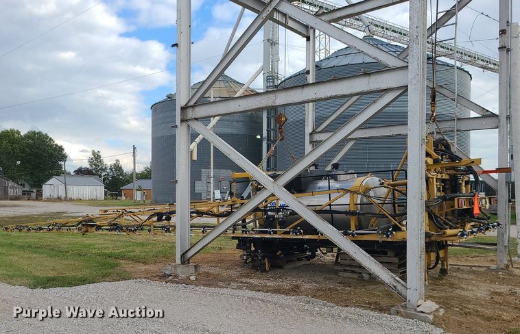 image for item MJ9390 AGCO  sprayer bed