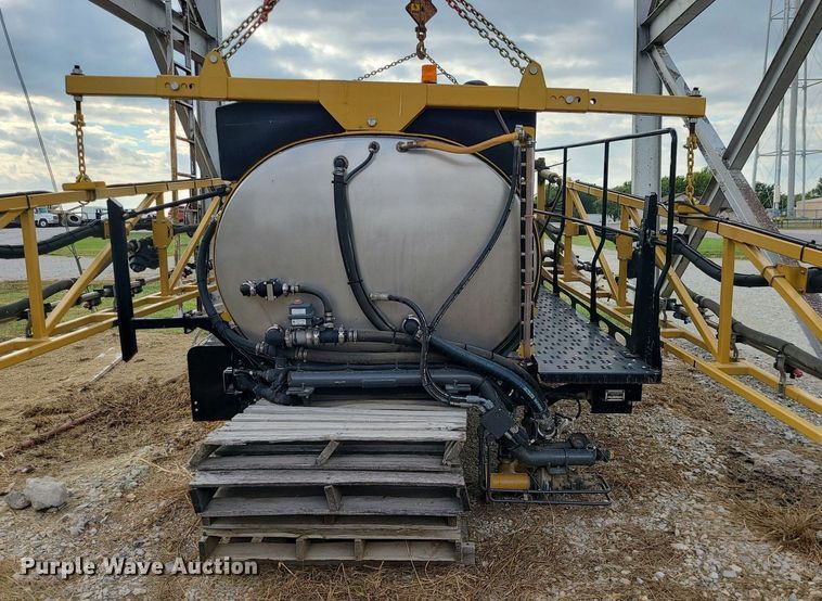 image for item MJ9390 AGCO  sprayer bed