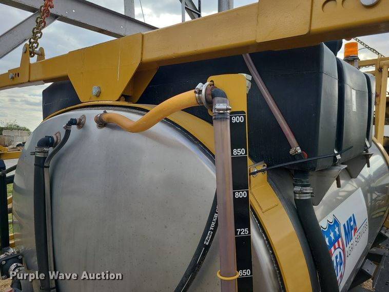 image for item MJ9390 AGCO  sprayer bed