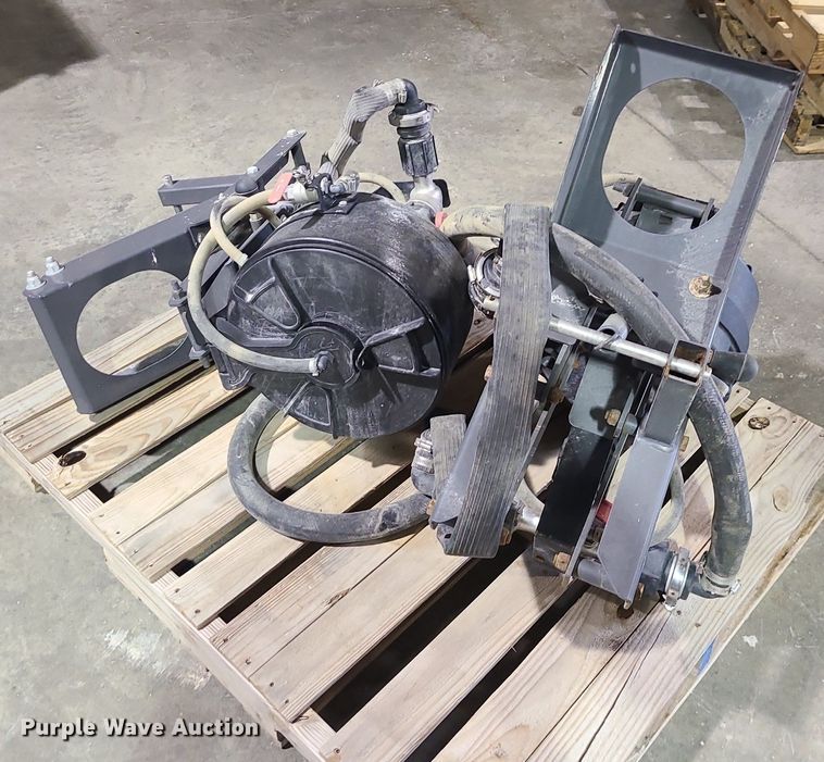 image for item MJ9390 AGCO  sprayer bed