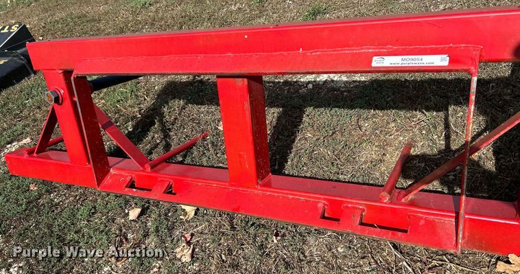 image for item MO9054 Skid steer bale spear