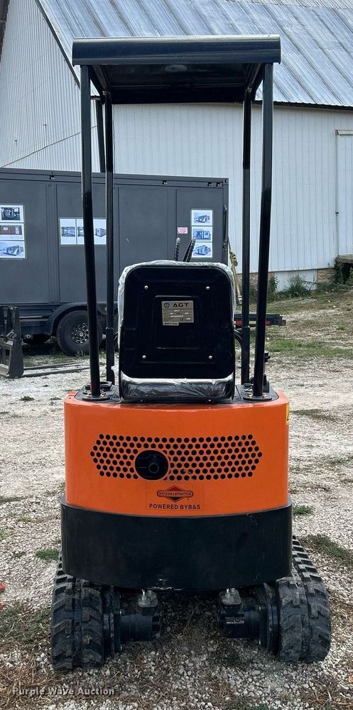 image for item MO9056 2023 AGT QH12  mini excavator