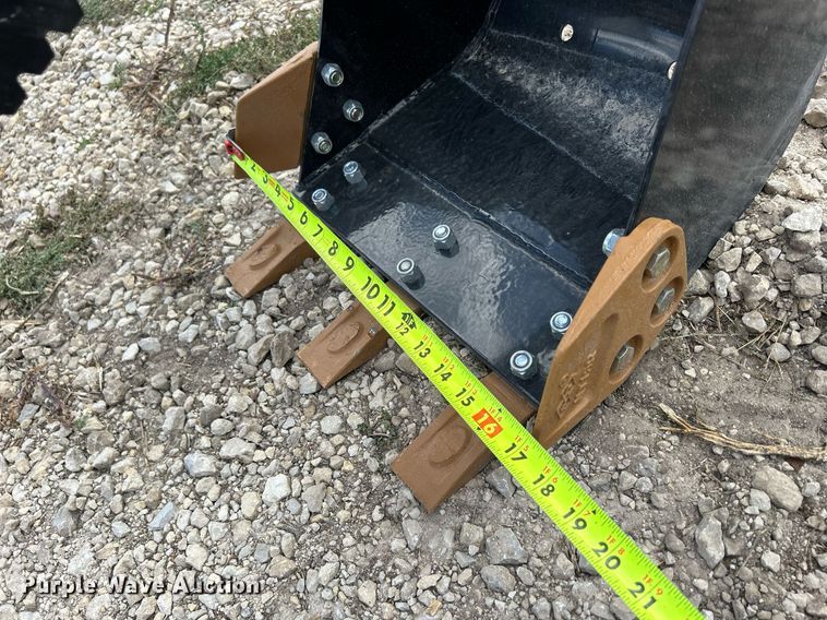 image for item MO9056 2023 AGT QH12  mini excavator