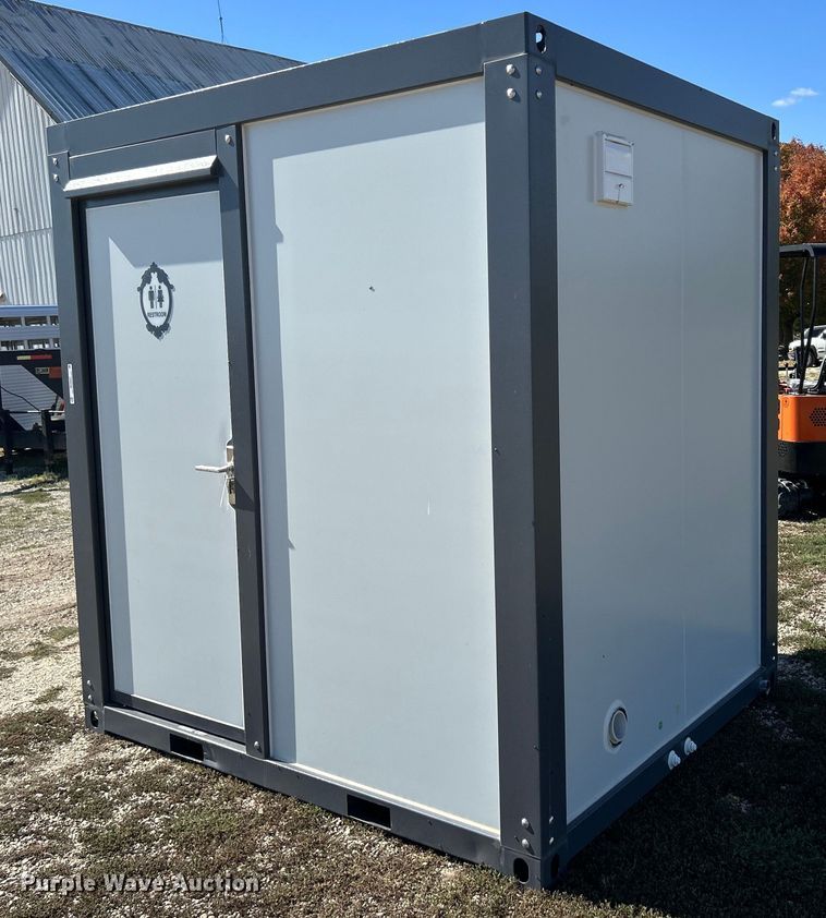 image for item MO9057 Bastone  mobile restroom