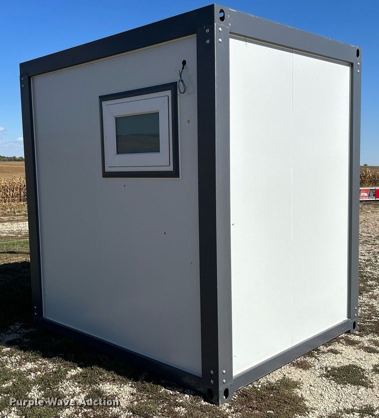 image for item MO9057 Bastone  mobile restroom