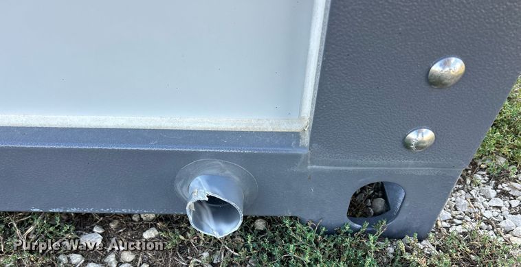 image for item MO9057 Bastone  mobile restroom