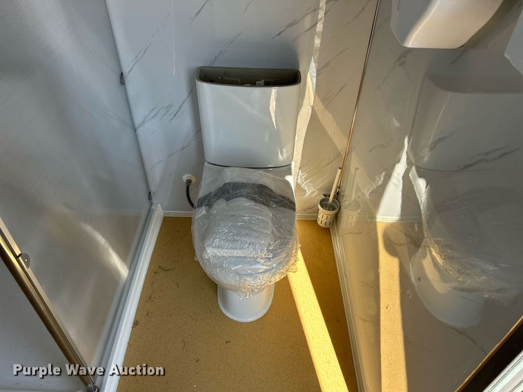 image for item MO9057 Bastone  mobile restroom