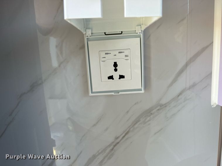 image for item MO9057 Bastone  mobile restroom