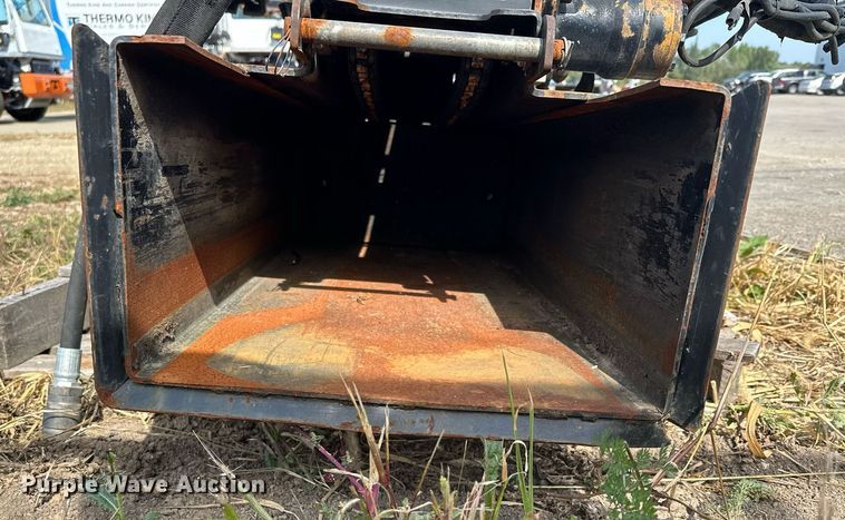 image for item MQ9454 Danuser SM40  skid steer post driver