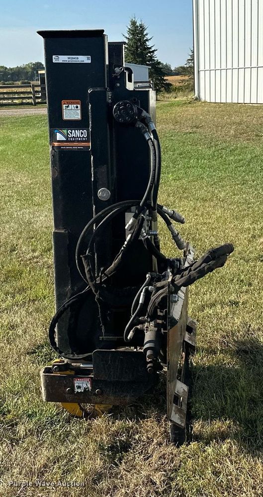 image for item MQ9459 Danuser SM40 skid steer post driver