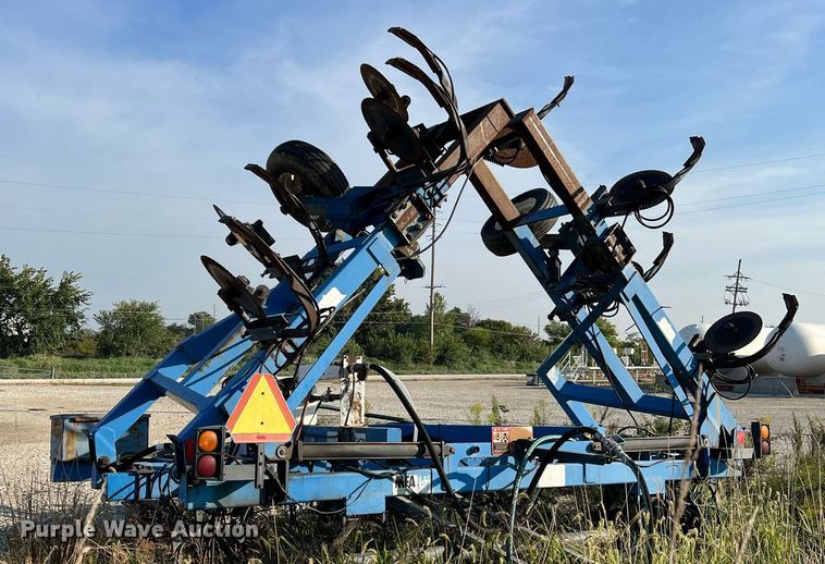 image for item NA9199 DMI Nutri-Placr 4300  anhydrous ammonia applicator