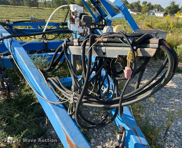 image for item NA9199 DMI Nutri-Placr 4300  anhydrous ammonia applicator