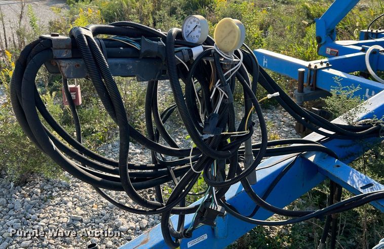 image for item NA9199 DMI Nutri-Placr 4300  anhydrous ammonia applicator