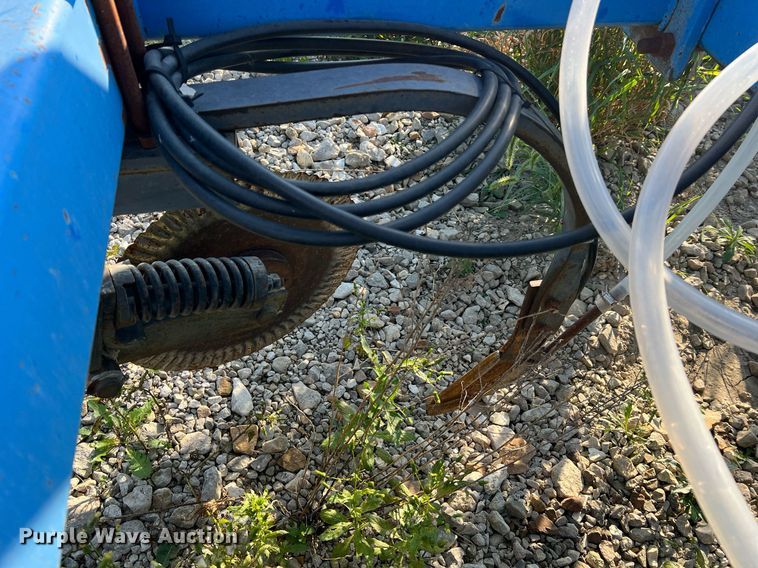 image for item NA9199 DMI Nutri-Placr 4300  anhydrous ammonia applicator