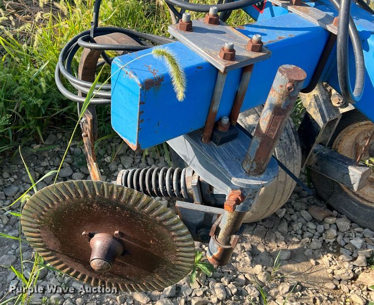 image for item NA9199 DMI Nutri-Placr 4300  anhydrous ammonia applicator