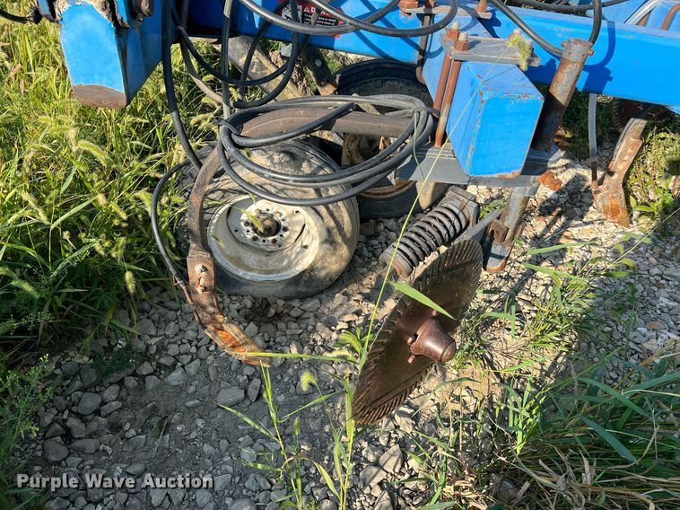 image for item NA9199 DMI Nutri-Placr 4300  anhydrous ammonia applicator