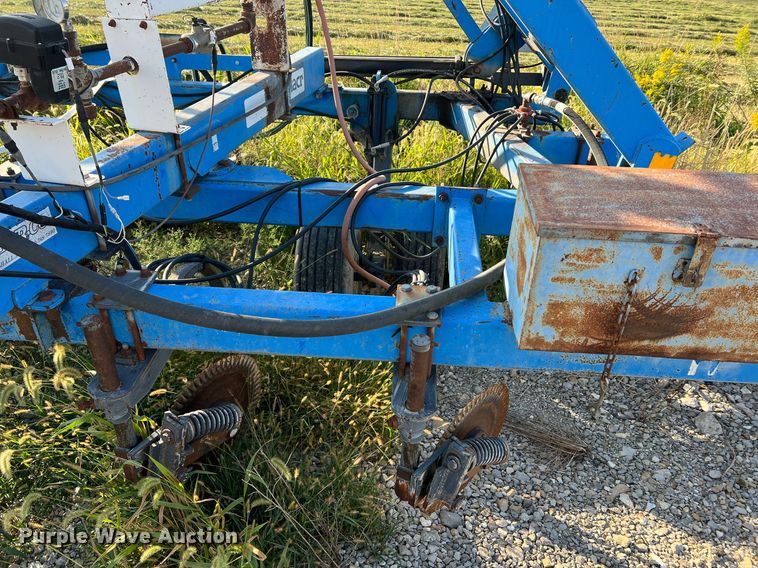 image for item NA9199 DMI Nutri-Placr 4300  anhydrous ammonia applicator