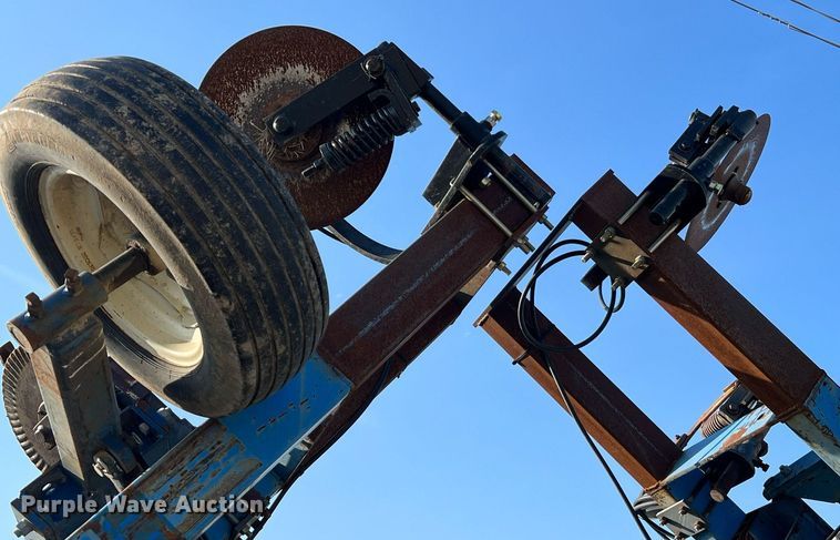 image for item NA9199 DMI Nutri-Placr 4300  anhydrous ammonia applicator