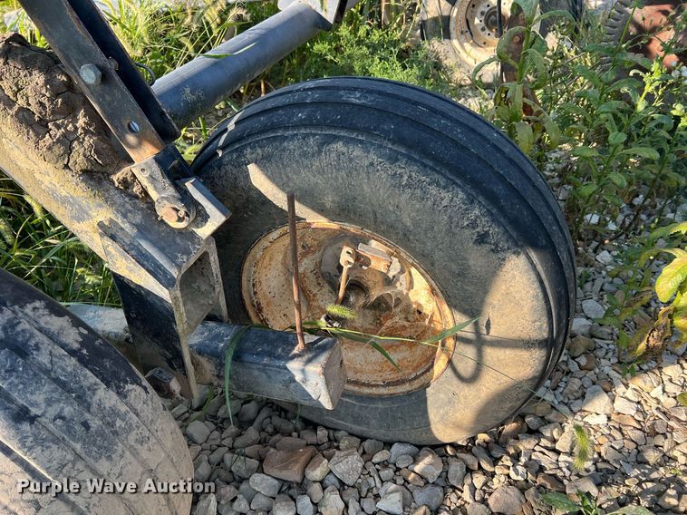 image for item NA9199 DMI Nutri-Placr 4300  anhydrous ammonia applicator