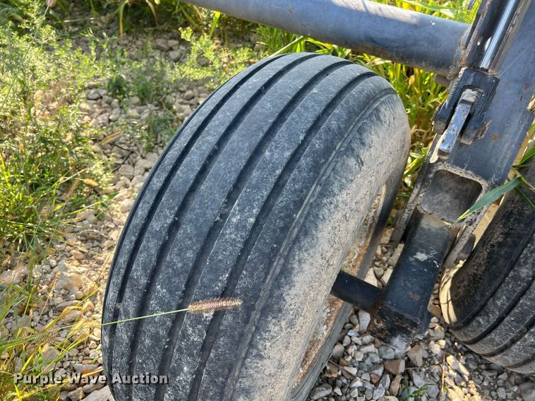 image for item NA9199 DMI Nutri-Placr 4300  anhydrous ammonia applicator