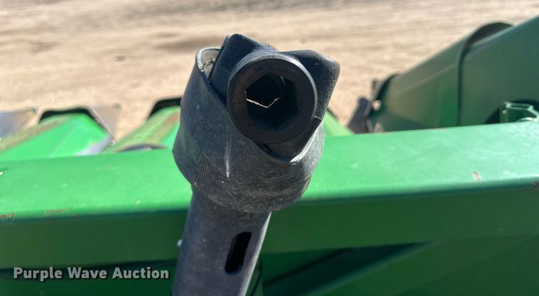 image for item NM9549 John Deere 853A  all-crop head
