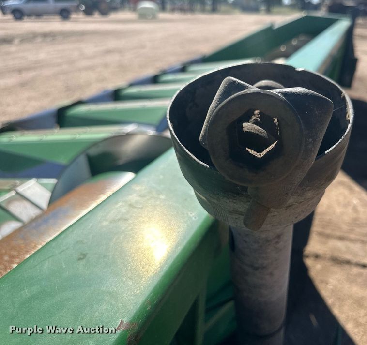 image for item NM9549 John Deere 853A  all-crop head