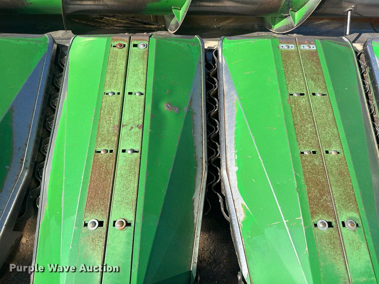 image for item NM9549 John Deere 853A  all-crop head