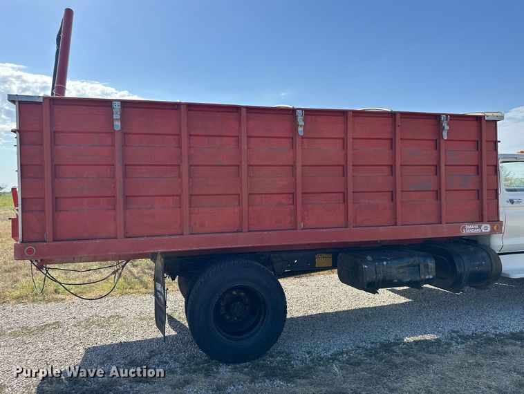 image for item NP9446 1975 Ford  grain truck