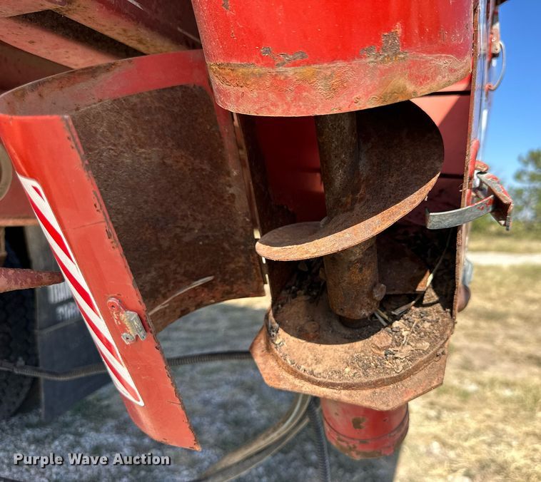 image for item NP9446 1975 Ford  grain truck