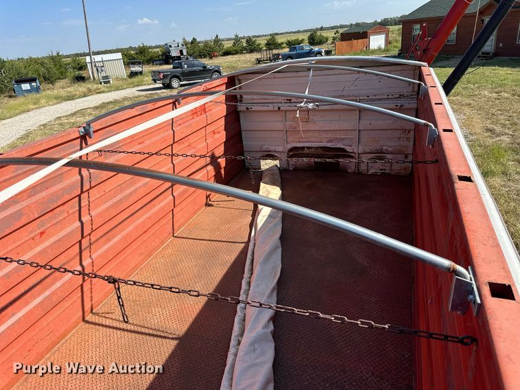 image for item NP9446 1975 Ford  grain truck