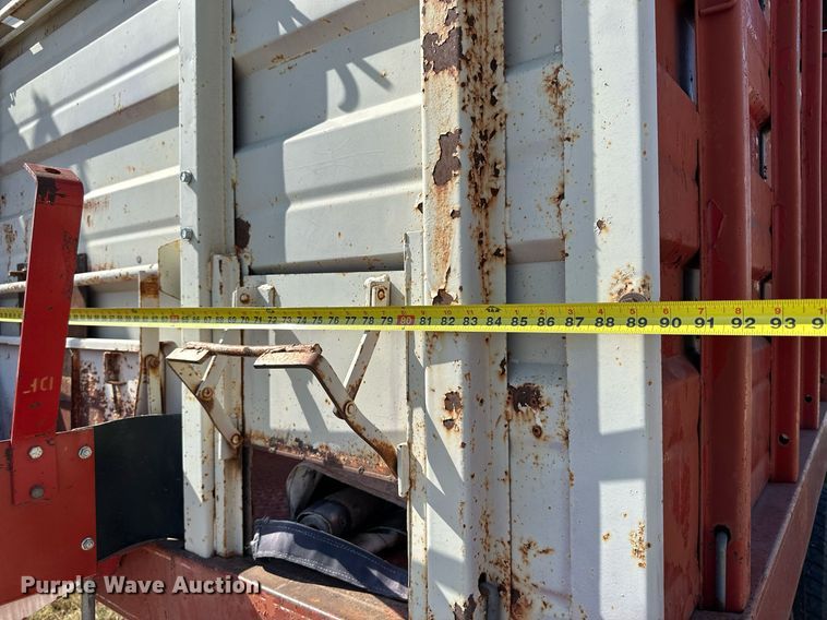 image for item NP9446 1975 Ford  grain truck