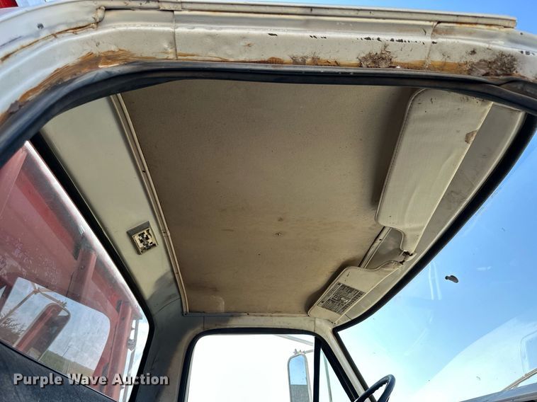 image for item NP9446 1975 Ford  grain truck