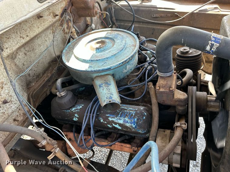 image for item NP9446 1975 Ford  grain truck