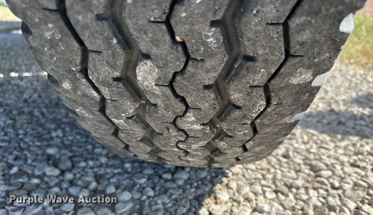 image for item NP9446 1975 Ford  grain truck