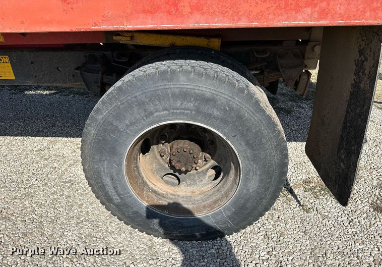 image for item NP9446 1975 Ford  grain truck