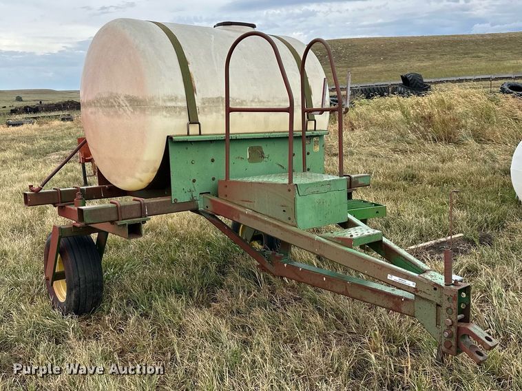 image for item NP9544 John Deere 250 sprayer