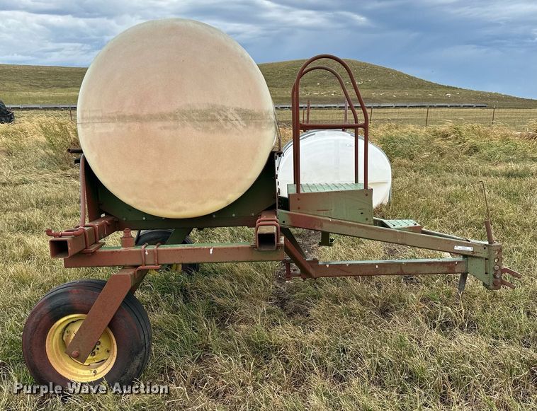 image for item NP9544 John Deere 250 sprayer