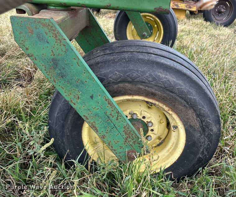 image for item NP9544 John Deere 250 sprayer