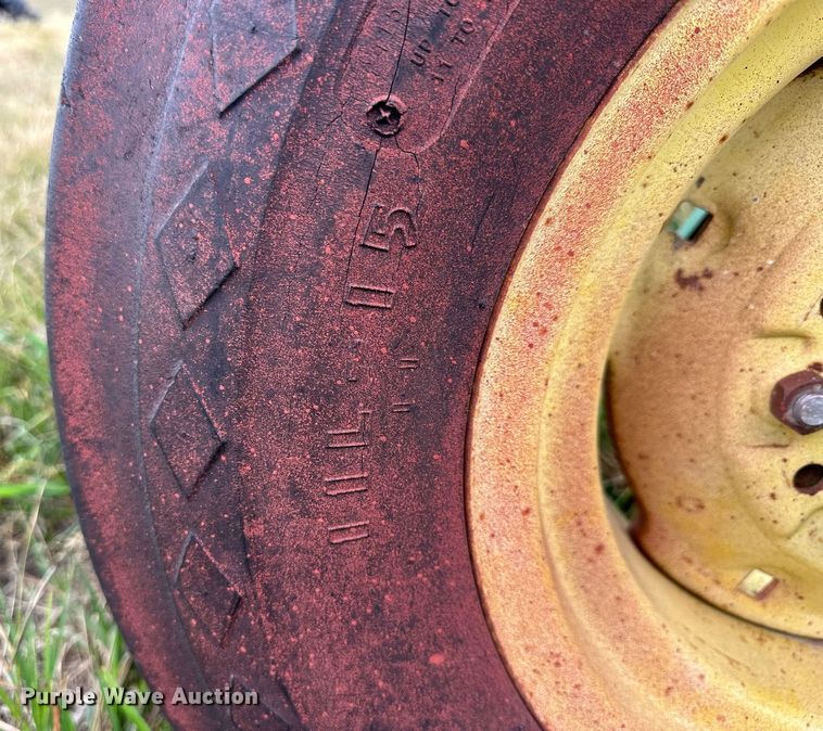 image for item NP9544 John Deere 250 sprayer