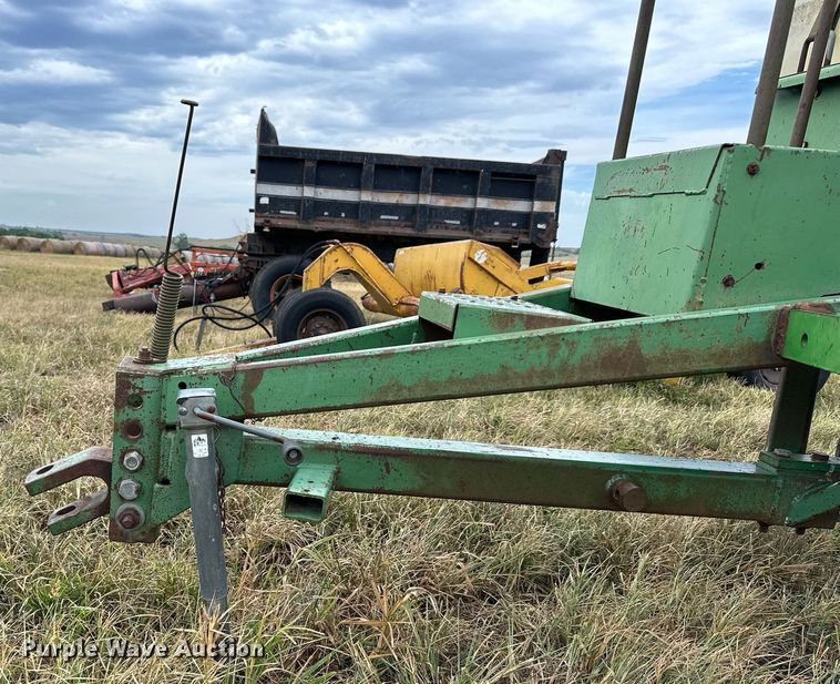 image for item NP9544 John Deere 250 sprayer