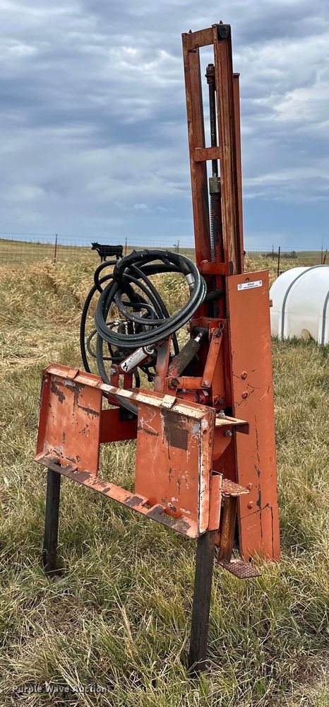 image for item NP9546 Skid steer post driver