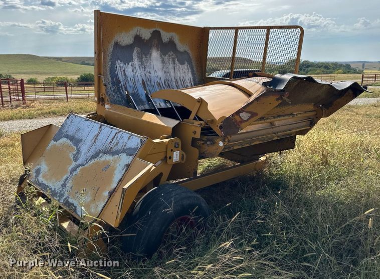 image for item NP9551 Haybuster 2650 bale processor