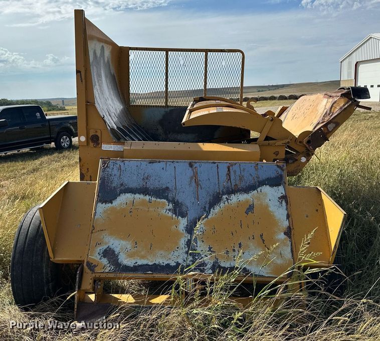 image for item NP9551 Haybuster 2650 bale processor