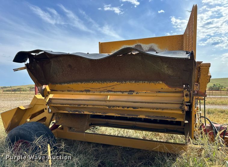 image for item NP9551 Haybuster 2650 bale processor