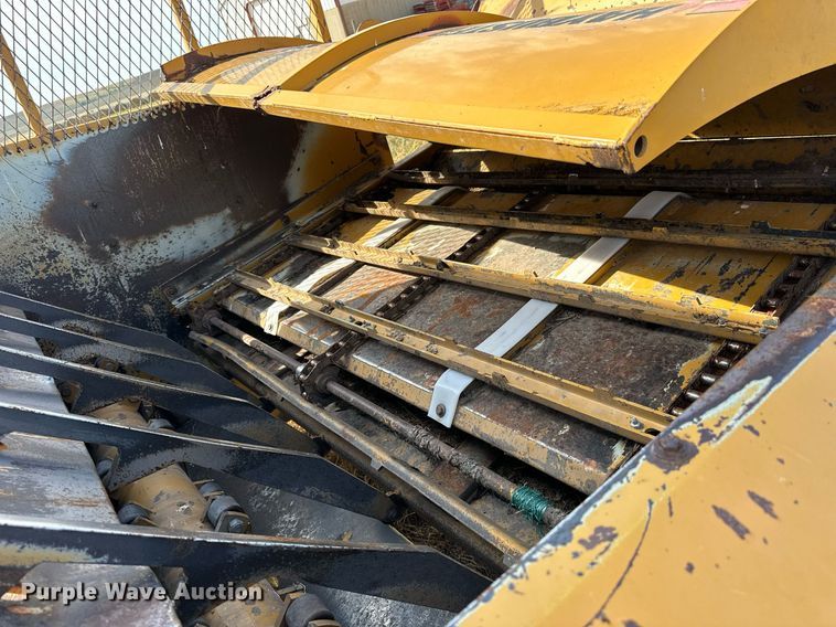 image for item NP9551 Haybuster 2650 bale processor