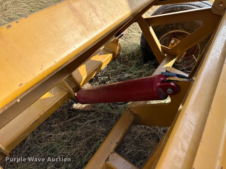 image for item NP9551 Haybuster 2650 bale processor