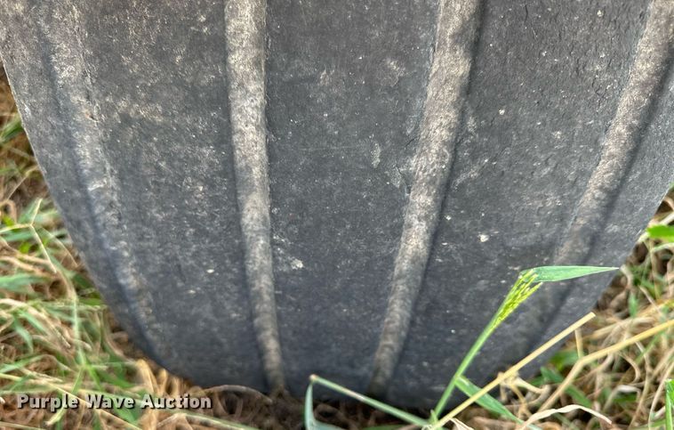 image for item NP9551 Haybuster 2650 bale processor