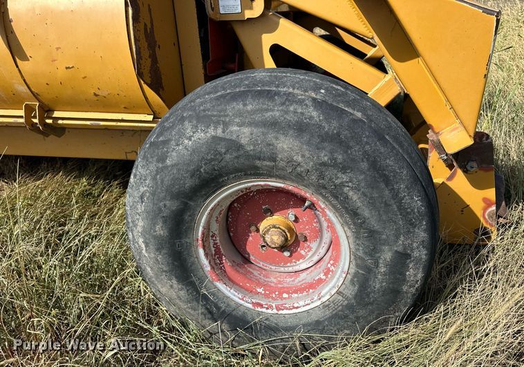 image for item NP9551 Haybuster 2650 bale processor