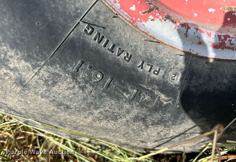 image for item NP9551 Haybuster 2650 bale processor