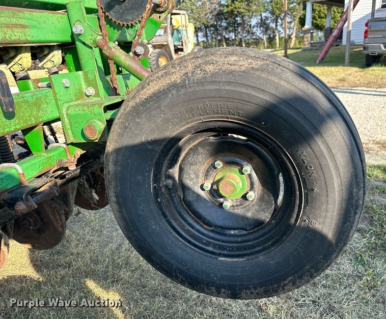 image for item NP9553 Great Plains PD15-247589  grain drill